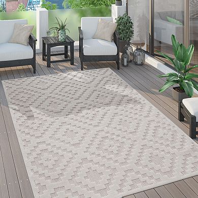 Indoor & Outdoor Rug With High-Low Moroccan Trellis Pattern