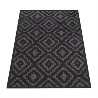 Indoor & Outdoor Rug With High-Low Moroccan Trellis Pattern