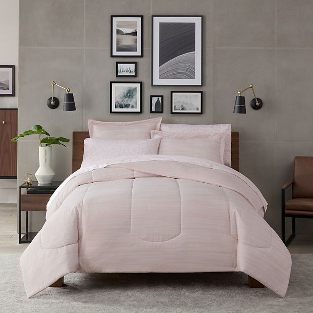 Mauve comforter deals