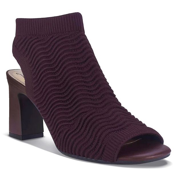 Impo stretch sandals clearance