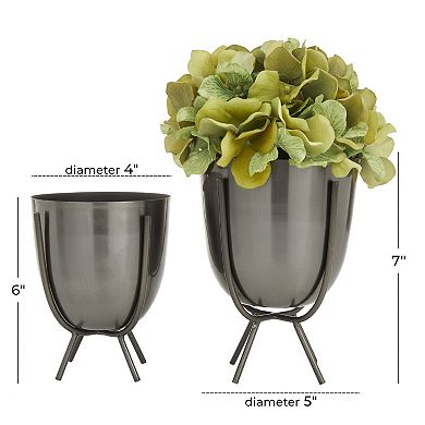 CosmoLiving by Cosmopolitan Metal Planter Table Decor 2-piece Set