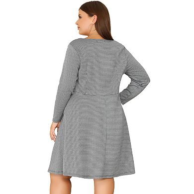 Plus Size Houndstooth V-Neck Midi Dress