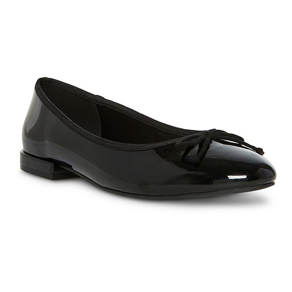 madden girl Plie Women's Slip-On Flats