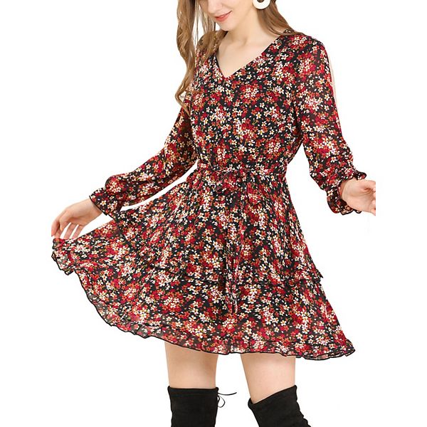Dress with elasticated hem