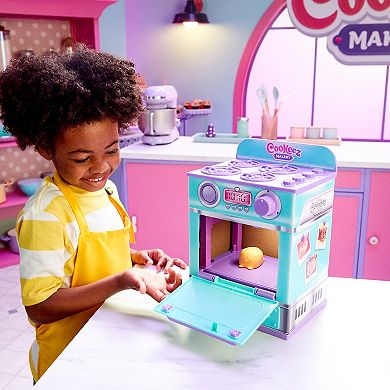 Cookeez Makery Mystery Plush Baked Treats Oven Playset