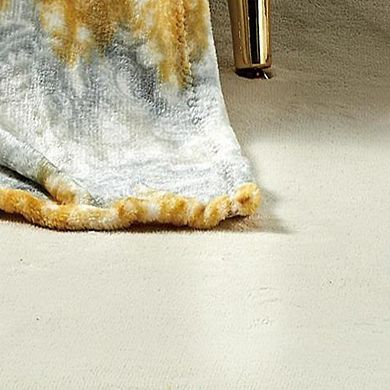 Cillia Microplush Decorative All Season Throw Blanket a Cozy and Elegant Home Accent