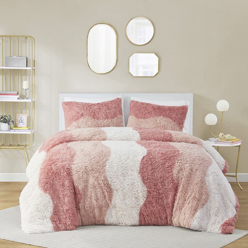 Intelligent Design Full/Queen Comforter Set Shaggy Faux Fur Wave Striped Ombre Design 3-Piece Blush