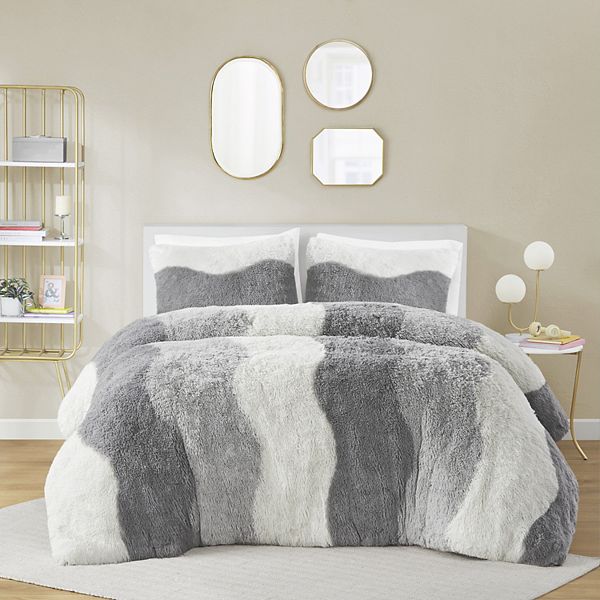 Intelligent Design Bridget 3-Piece Grey Polyester Full/Queen Ombre Shaggy Faux Fur Comforter Set