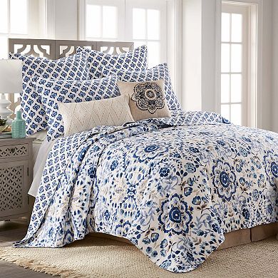 Levtex Home Lorrance Quilt Set with Shams