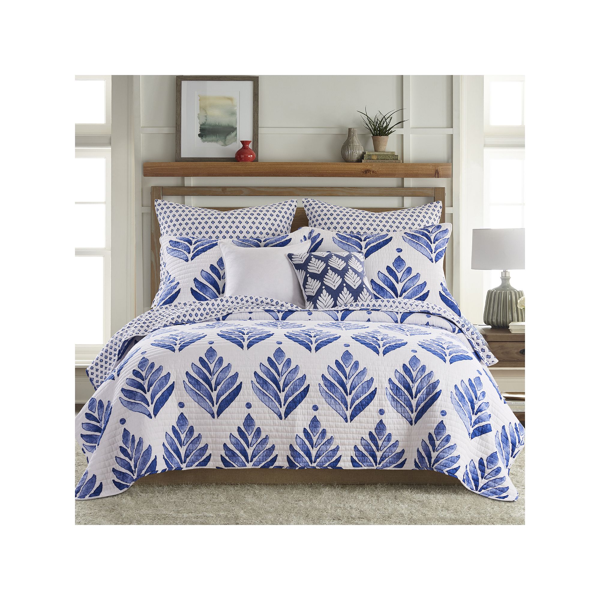Levtex Home Vintage Blossom Quilt Set with Shams, Blue