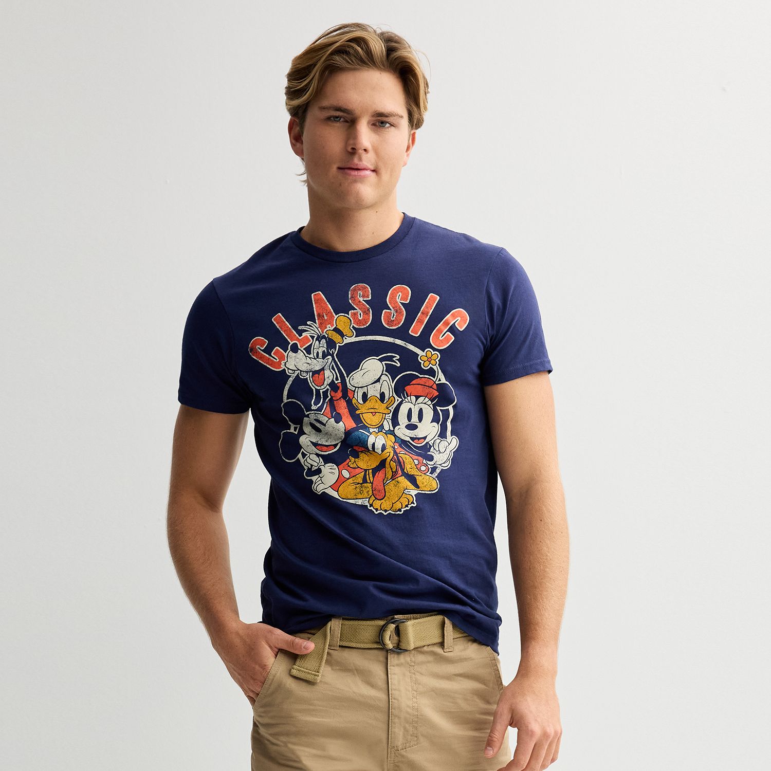 Мужская футболка Disney's Mickey Mouse & Friends Vintage Graphic — фото 1