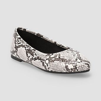 SO® Neema Women's Pointed Toe Ballet Flat