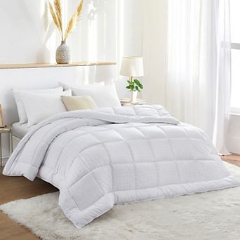 Unikome All Season Jacquard Quilted Down Alternative Comforter