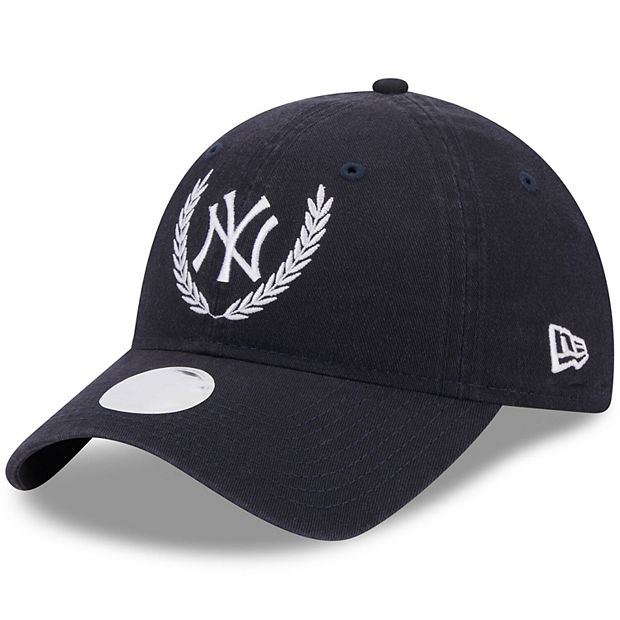 Women's New York Yankees New Era Navy Leaves 9TWENTY Adjustable Hat