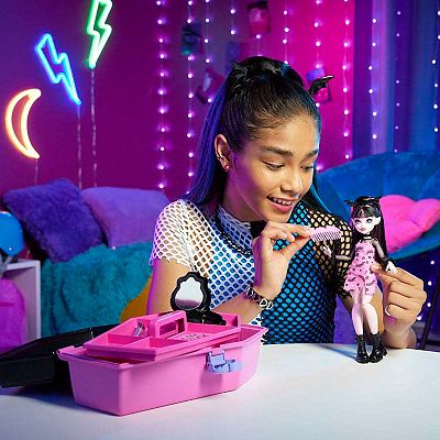 Monster High Playset, Draculaura Gore-ganizer, Beauty authentic Organizer and Doll IN HAND