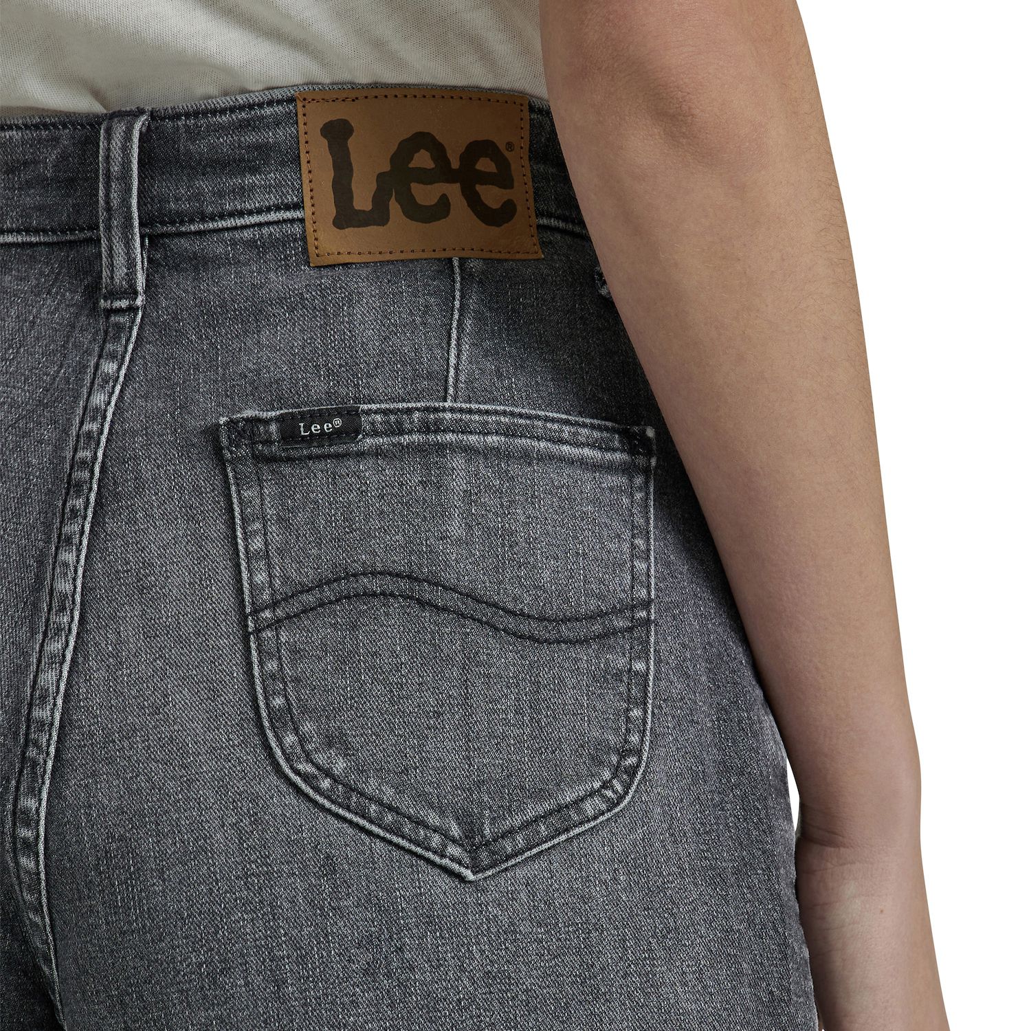 We Found Joanna Gaines's Exact Jeans (Plus Lookalikes Starting at $24