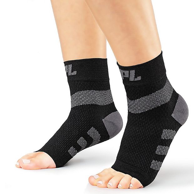 DIY: No Slip Yoga Socks (Swell Blog)