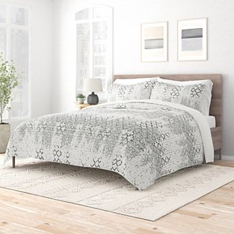 Urban Loft's Reversible 3 pc Quilt Set For King And Queen Beds