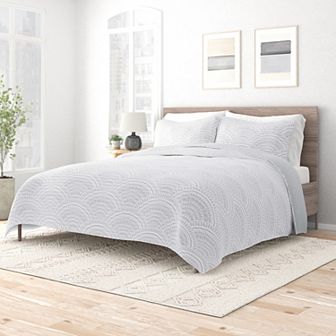Urban Loft's Reversible 3 pc Quilt Set For King And Queen Beds