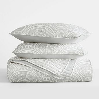 Urban Loft's Reversible 3 pc Quilt Set For King And Queen Beds