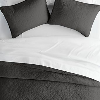 Urban Loft's Lightweight & Breathable 3 pc Linen Quilt Set