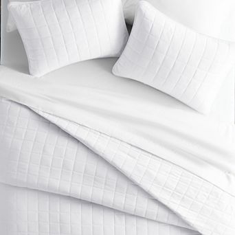 Urban Loft's Lightweight & Breathable 3 pc Linen Quilt Set