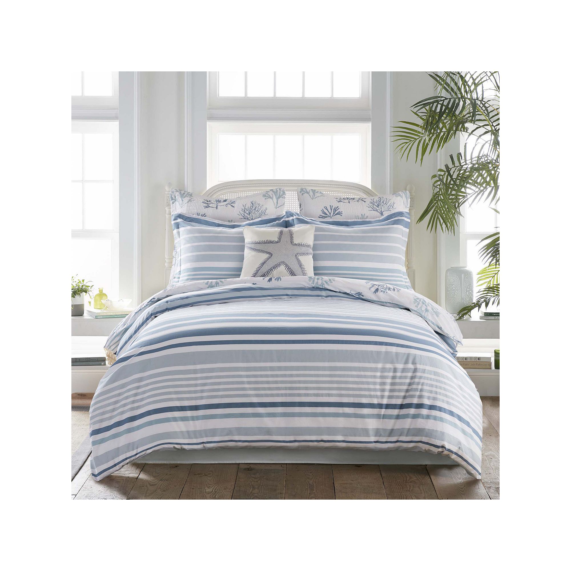 Levtex Home Truro Reversible Comforter Set with Shams, Blue