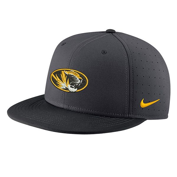Men's Nike Black Missouri Tigers Aero True Baseball Performance Fitted Hat