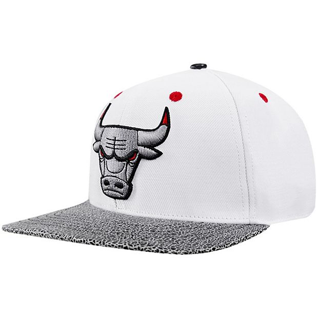 Pro Standard Men's Chicago Bulls Button Front Jersey - White