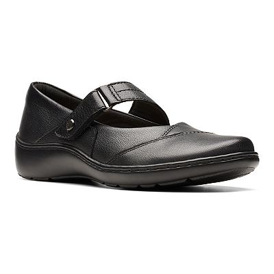 Orders shoes by clarks women's