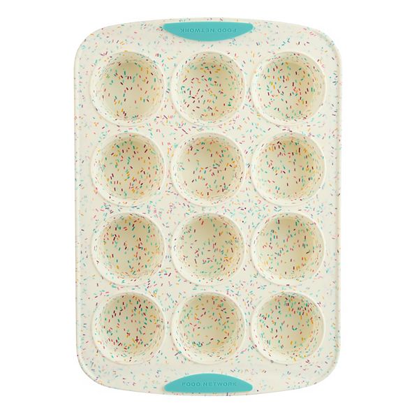 Trudeau 6 Cup Non-Stick Silicone Muffin Pan with Lid