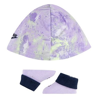 Newborn Baby Girls Nike Printed Hat and Booties Set