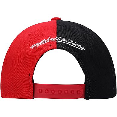 Men's Mitchell & Ness Red Philadelphia 76ers Hardwood Classics Retroline Snapback Hat