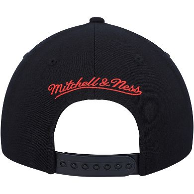 Men's Mitchell & Ness Black/Red Toronto Raptors MVP Team Two-Tone 2.0 Stretch-Snapback Hat