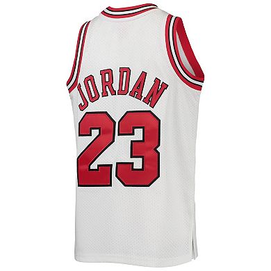 Youth Mitchell & Ness Michael Jordan White Chicago Bulls 1997-98 Hardwood Classics Authentic Jersey