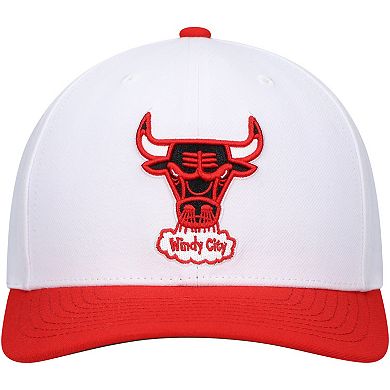 Men's Mitchell & Ness White/Red Chicago Bulls Hardwood Classics Core 2-Tone 2.0 Pro Snapback Hat