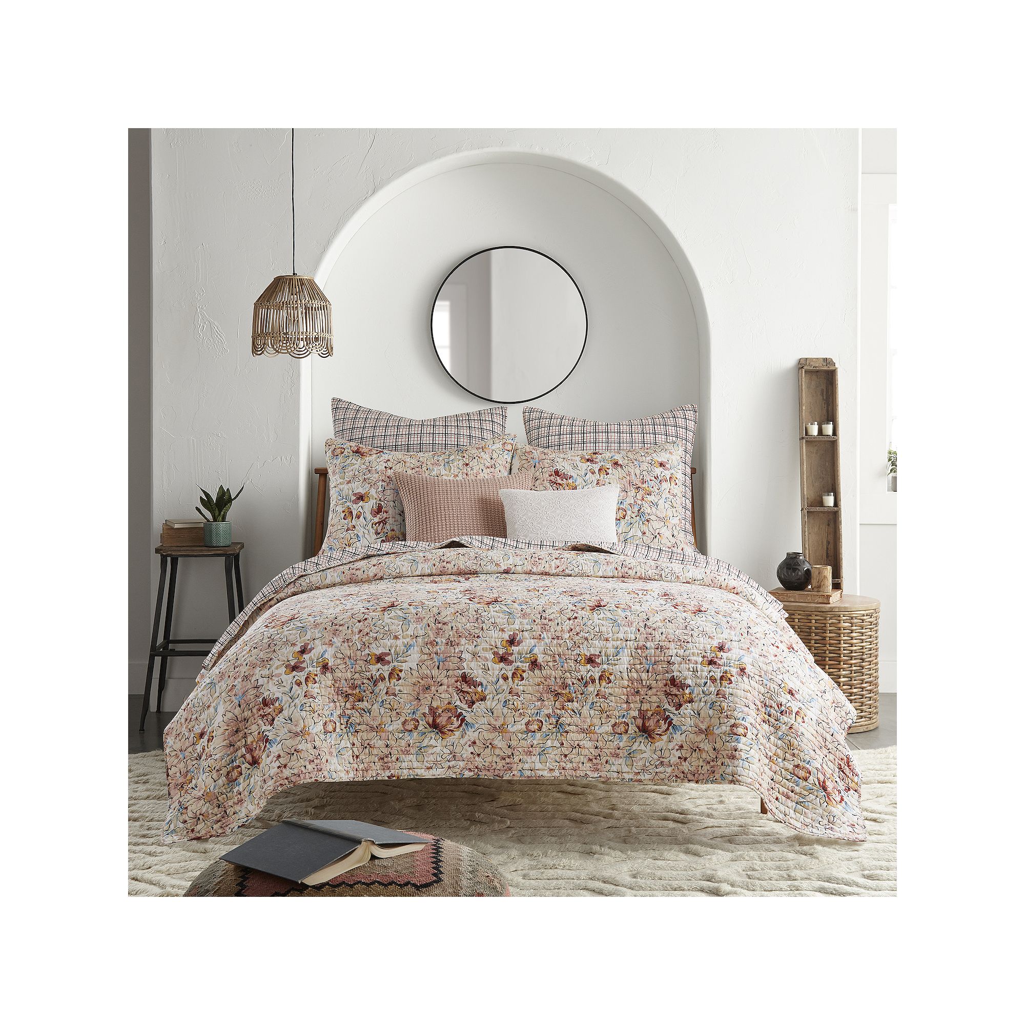 Levtex Home Leonora Quilt Set with Shams, Pink