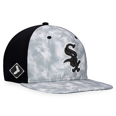 Men's Majestic Gray Chicago White Sox Smoke Dye Snapback Hat