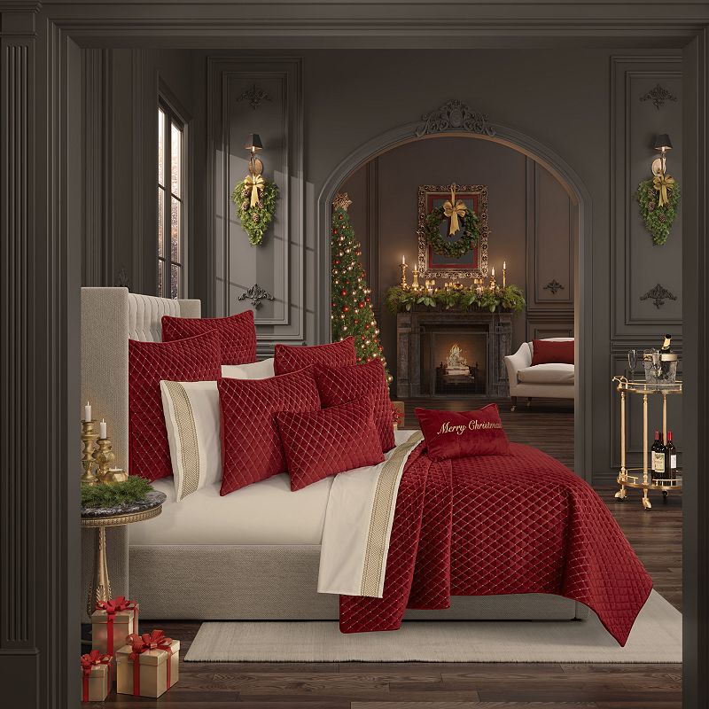 Five Queens Court Gabriel Evergreen Quilt Set, Red