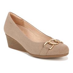 Neutral wedges closed on sale toe