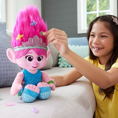 DreamWorks Trolls Band Together Hair Pops Showtime Surprise Queen