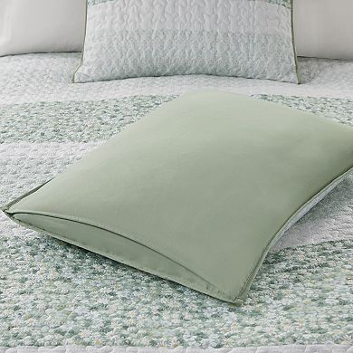 Madison Park Evian 4-Piece Seersucker Quilt Set with Throw Pillow