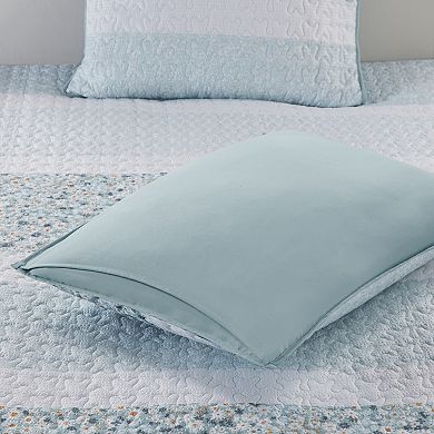 Madison Park Evian 4-Piece Seersucker Quilt Set with Throw Pillow