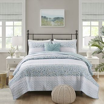 Madison Park Evian 4 pc Seersucker Quilt Set with Throw Pillow
