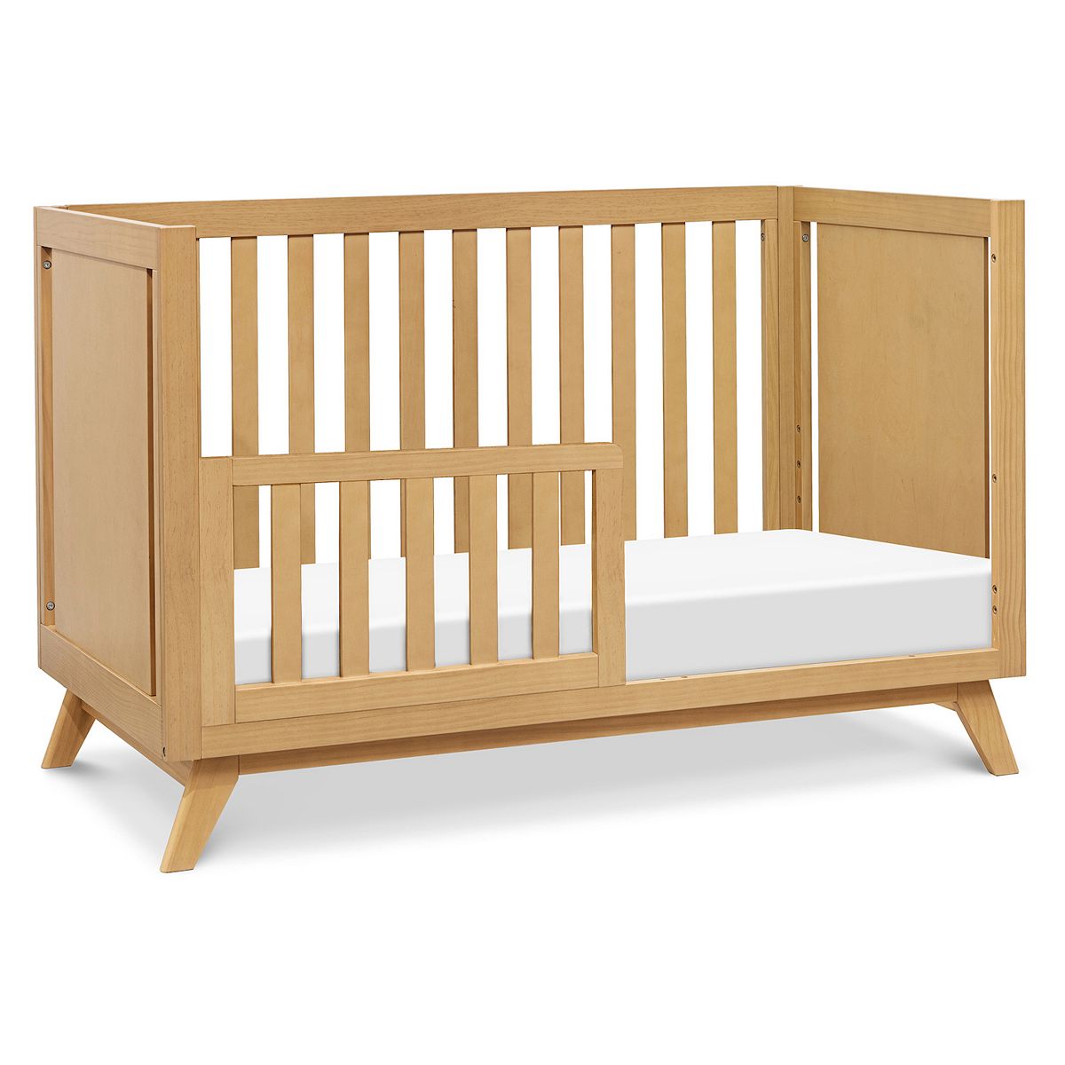 DaVinci Otto 3-in-1 convertible crib with side opening in light wood finish