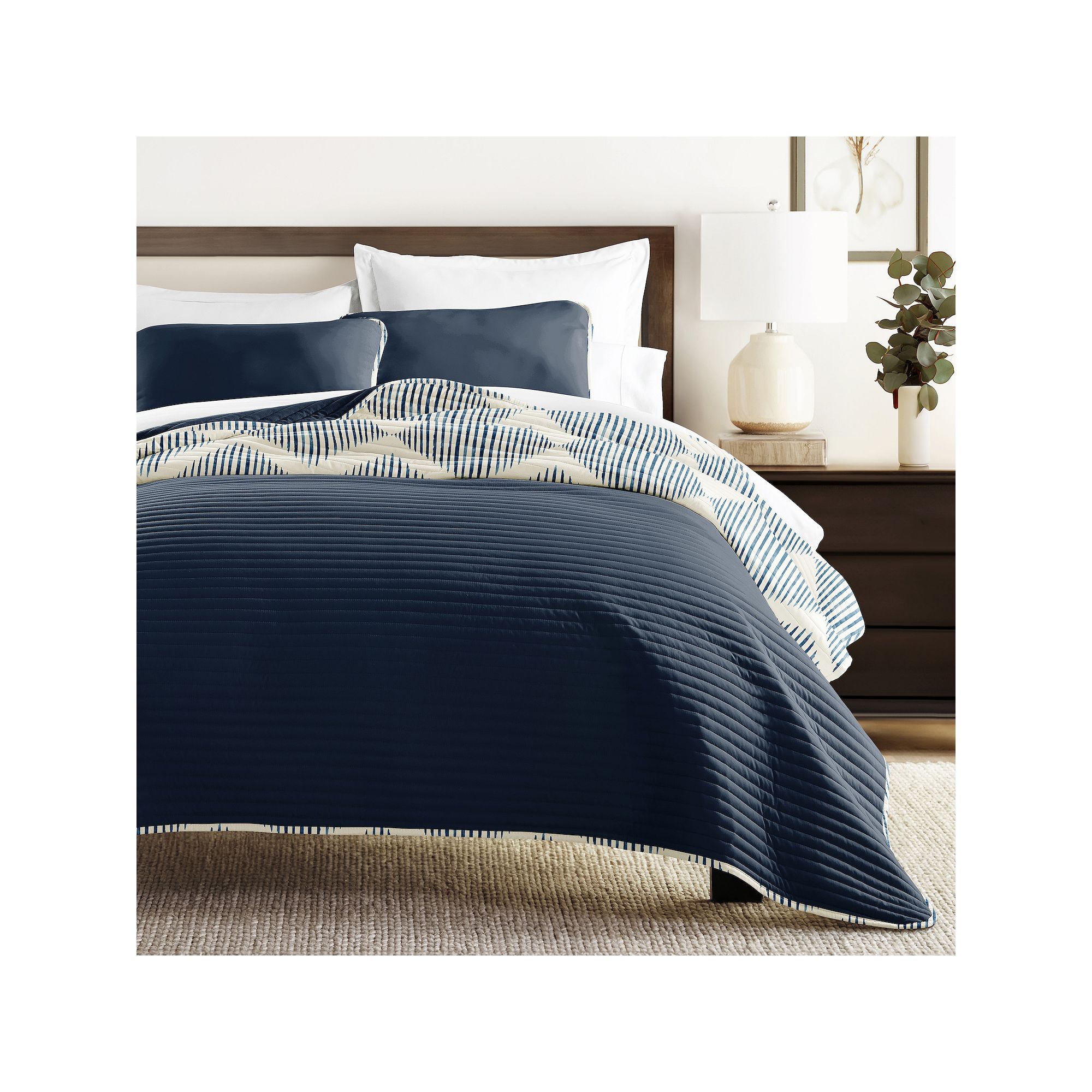 Home Collection All Season Distressed Diamond Reversible Quilt Set with Sha
