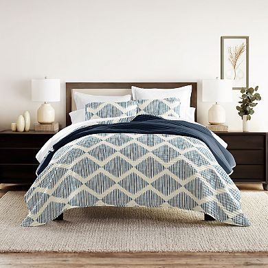 Home Collection All Season Lightweight Distressed Diamond Reversible Quilt Coverlet Set with Shams