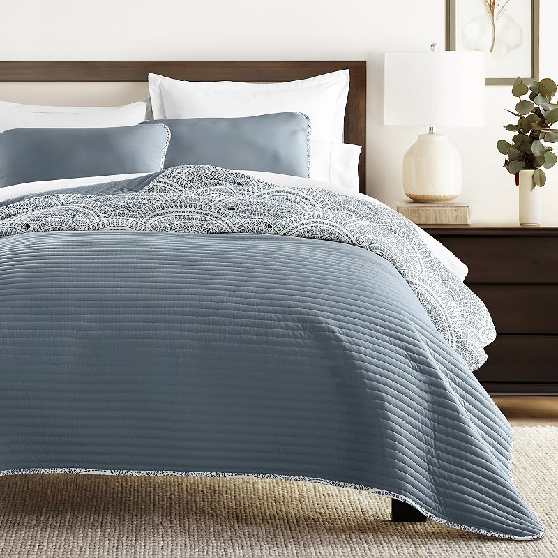 Home Collection All Season Scalloped Reversible Quilt Set with Shams, Blue,