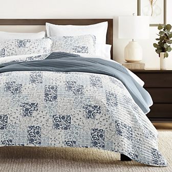 Home Collection All Season Scrolled Patchwork Reversible Quilt Set with Shams