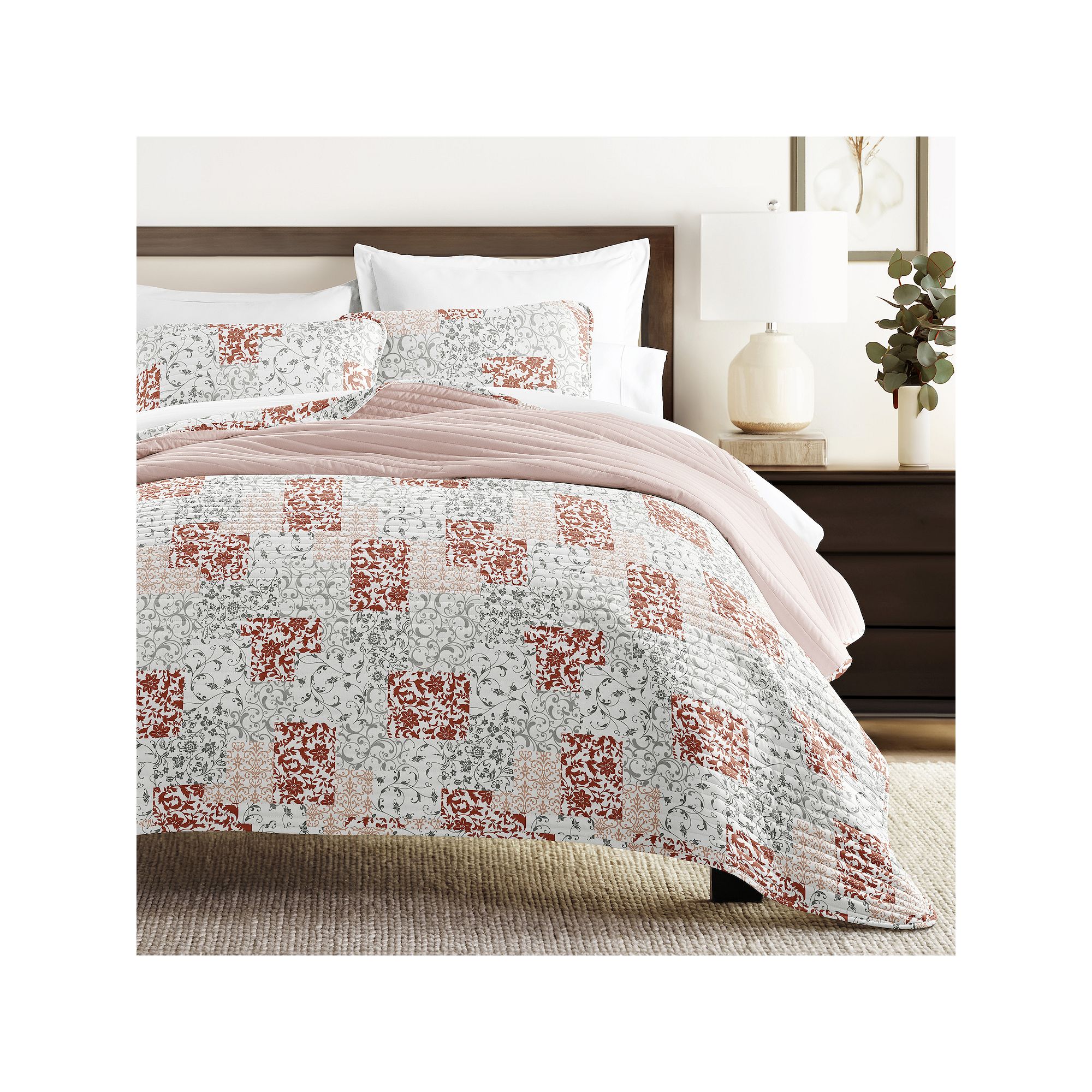Home Collection All Season Scrolled Patchwork Reversible Quilt Set with Sha